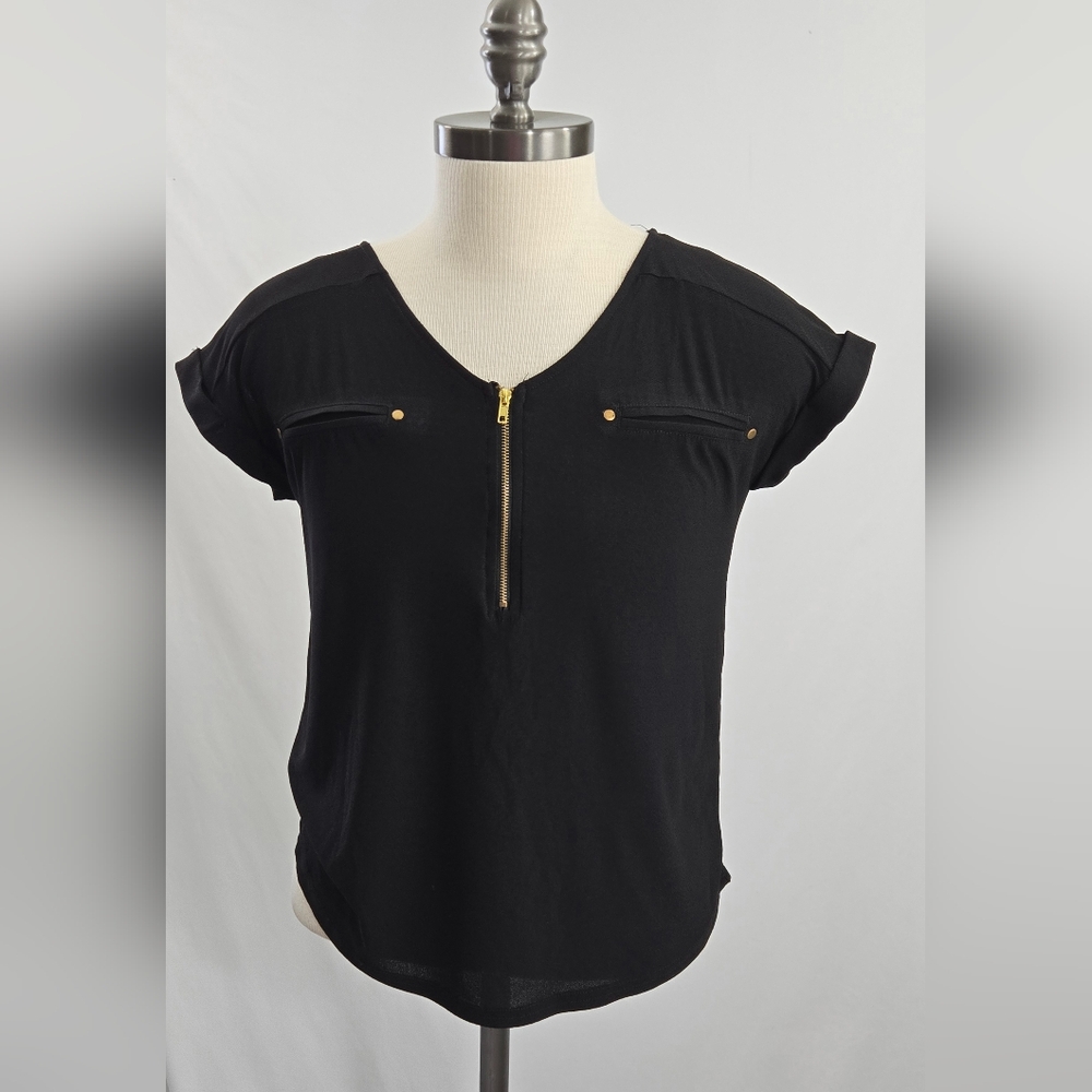 Flower & Feather Womens  Black  Shirt/ US Size Small/ Women's Apparel/  Workwear